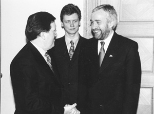 RR2.JPG (22592 BYTES)