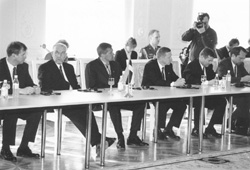 U2.JPG (24753 BYTES)