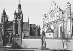 UU4.JPG (23434 BYTES)