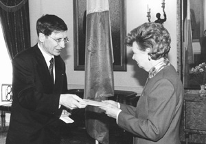 M1.JPG (29180 BYTES)