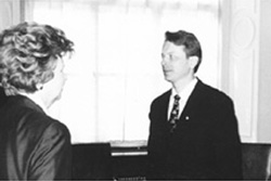 V2.JPG (14376 BYTES)