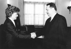 V4.JPG (15310 BYTES)