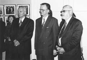 I2.JPG (24378 BYTES)