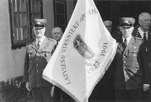 V2.JPG (25715 BYTES)