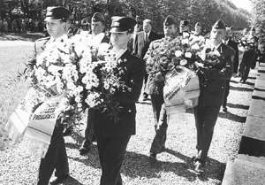 C2.JPG (45742 BYTES)