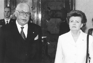 I16.JPG (21393 BYTES)