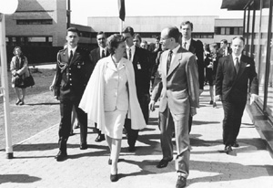 I6.JPG (35871 BYTES)