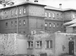 L1.JPG (24971 BYTES)