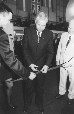 M1.JPG (31596 BYTES)