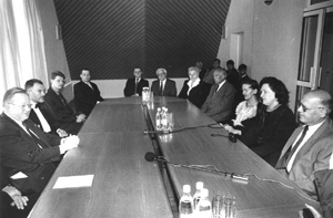 L4.JPG (29093 BYTES)