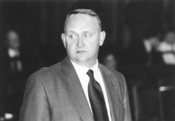 MIN19.JPG (14466 BYTES)