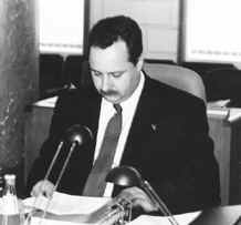 V9.JPG (25060 BYTES)