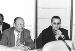 U4.JPG (17949 BYTES)