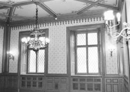 E8.JPG (24855 BYTES)