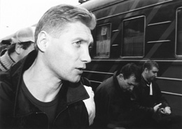 H10.JPG (19948 BYTES)