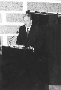 B4.JPG (30347 BYTES)