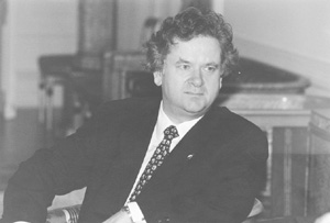 I1.JPG (18106 BYTES)