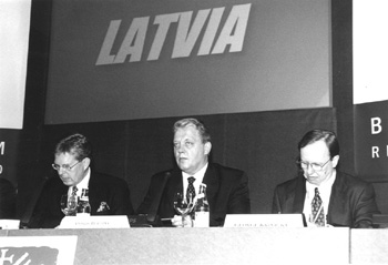 P2.JPG (27774 BYTES)