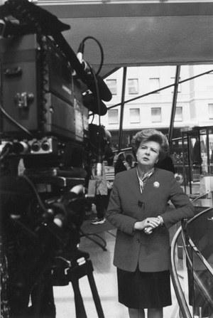 4V.JPG (48886 BYTES)