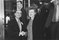 13.JPG (17444 BYTES)