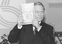 B20.JPG (16326 BYTES)