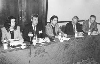 U1.JPG (34665 BYTES)