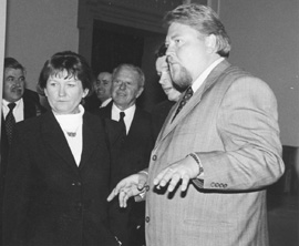 S1.JPG (23243 BYTES)