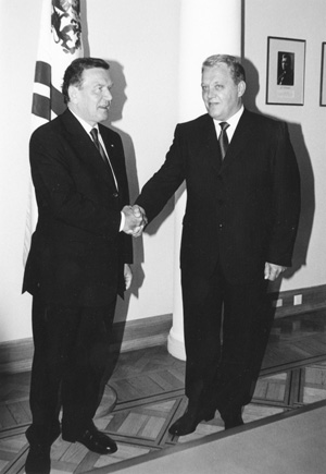 B3.JPG (38717 BYTES)