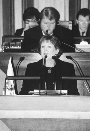 C1.JPG (44872 BYTES)