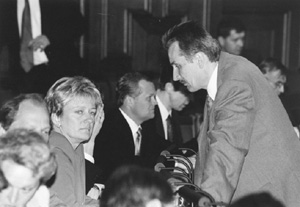 S2.JPG (24779 BYTES)