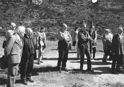 BA3.JPG (30899 BYTES)