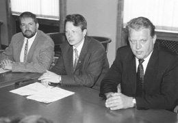 P2.JPG (19812 BYTES)