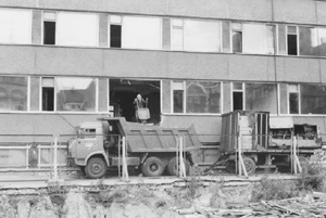 MI1.JPG (30573 BYTES)