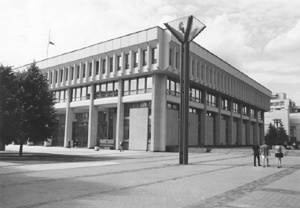 L15.JPG (26326 BYTES)