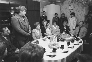 R3.JPG (30323 BYTES)