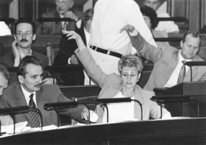 S8.JPG (28829 BYTES)