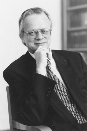 EKAMANIS.JPG (34283 BYTES)