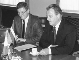 M3.JPG (23813 BYTES)