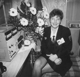 MI4.JPG (35220 BYTES)