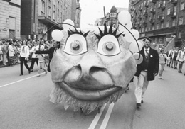 D16.JPG (26795 BYTES)