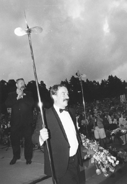 D18.JPG (33234 BYTES)