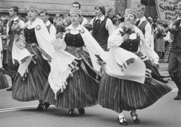 D8.JPG (29192 BYTES)