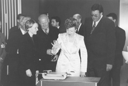 11.JPG (17176 BYTES)