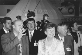 VA2.JPG (23136 BYTES)