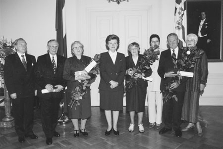 O1.JPG (31609 BYTES)