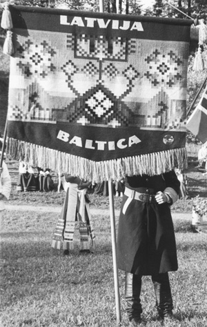 F1.JPG (80483 BYTES)