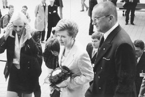 V11.JPG (30175 BYTES)