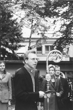 V3.JPG (50579 BYTES)