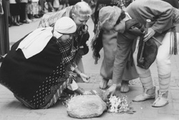 F18.JPG (25530 BYTES)