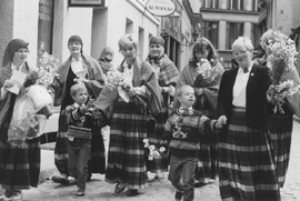 F2.JPG (30516 BYTES)